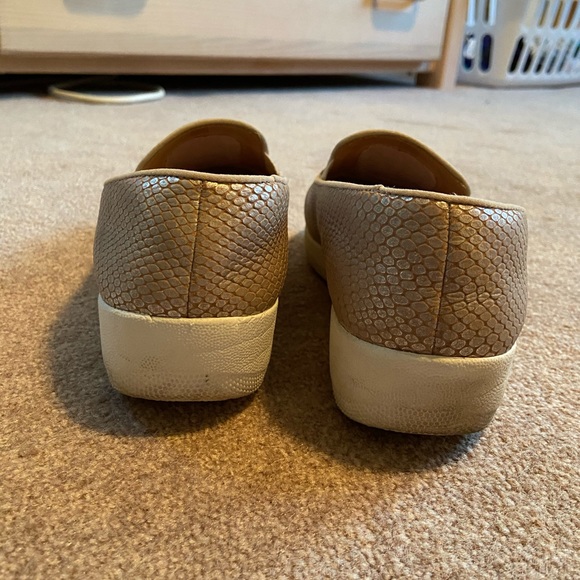 Pink Metallic Slip On Fit Flops - Picture 3 of 6